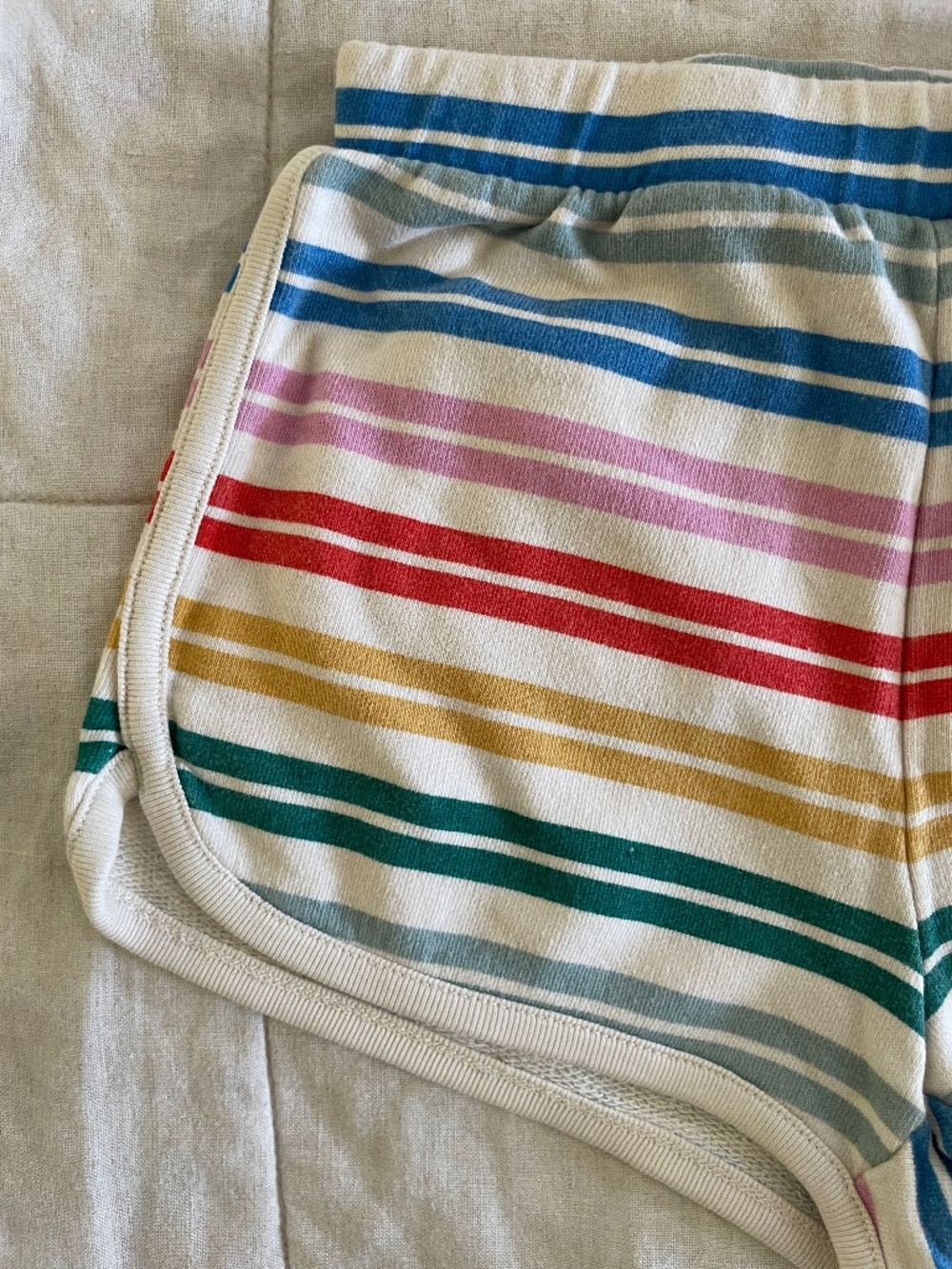 Hanna Andersson French Terry Striped Shorts size 120cm/ US 6-7